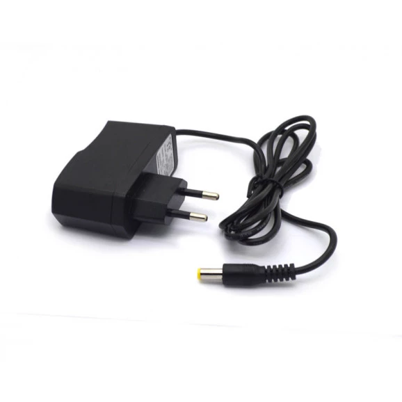 Fonte de Alimentação Chaveada Entrada 100 - 240Vac 50/60Hz 5V 2A com Plug P4 2,1mm x 5,5mm - 39.1.170